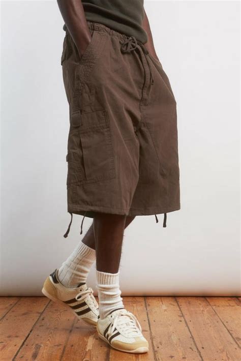 Jaded london parachute shorts - Vintage Grey Parachute Cargo Shorts. Discover the unparalleled comfort and style of the Vintage Grey Parachute Cargo Shorts. These shorts feature an oversized fit and six-pocket styling, accompanied by an elasticated waistband and adjustable cotton drawcord for added flexibility. Free delivery on orders over £50 : Free delivery with our ... 